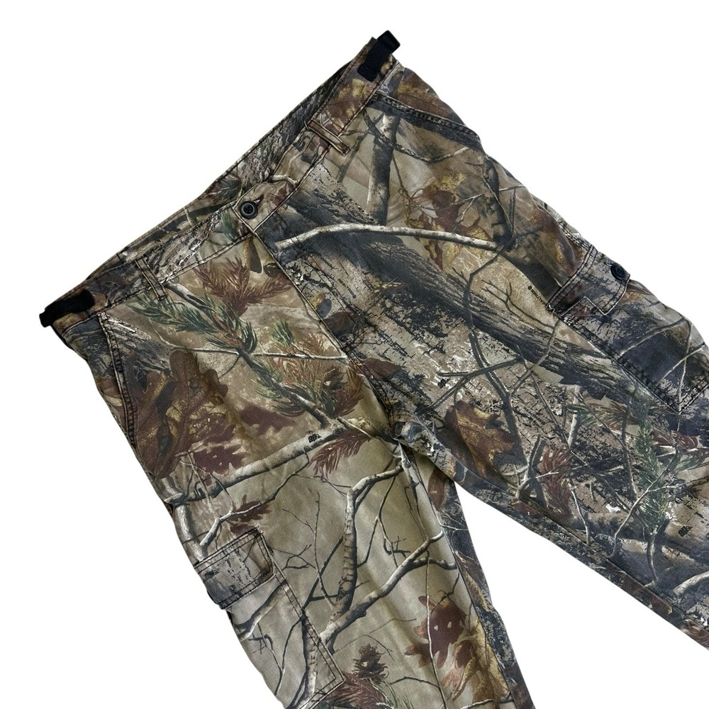 Realtree AP Camo Cargo Pants Men 38x31 Adjustable Sides Woods Hunting Shooting - Picture 2 of 9
